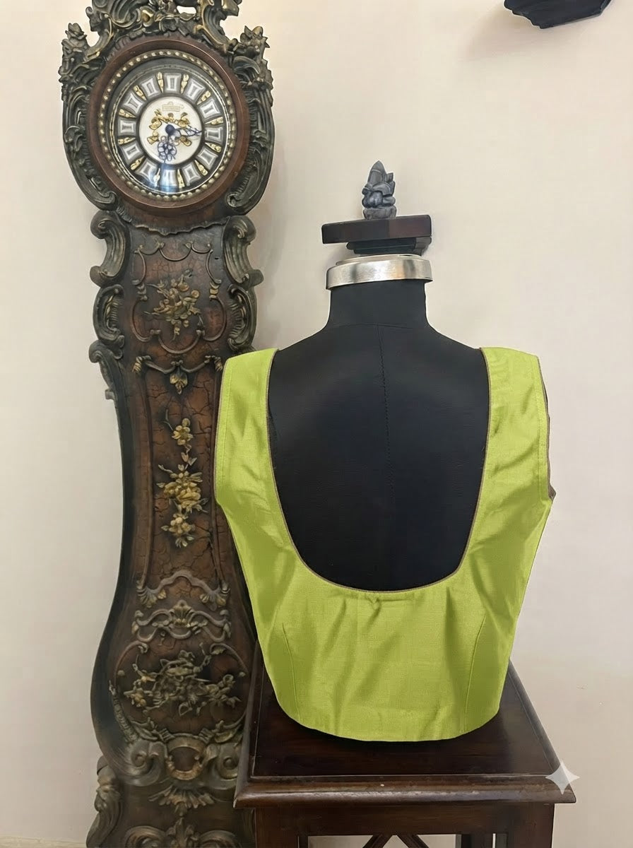 Solids Essential - Round Neck - Lime SL