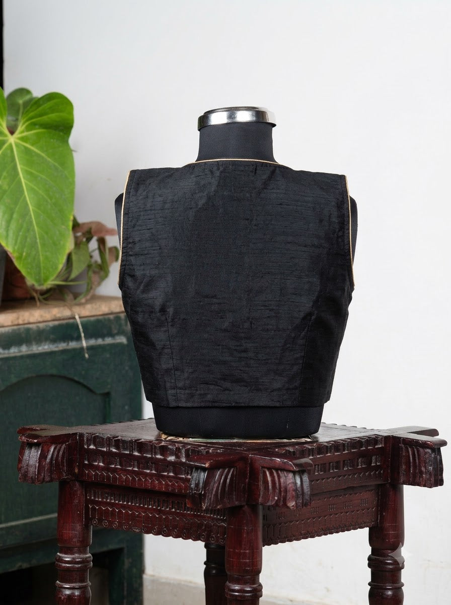 Solids Ethnic - 'V' Neck - Onyx Black SL