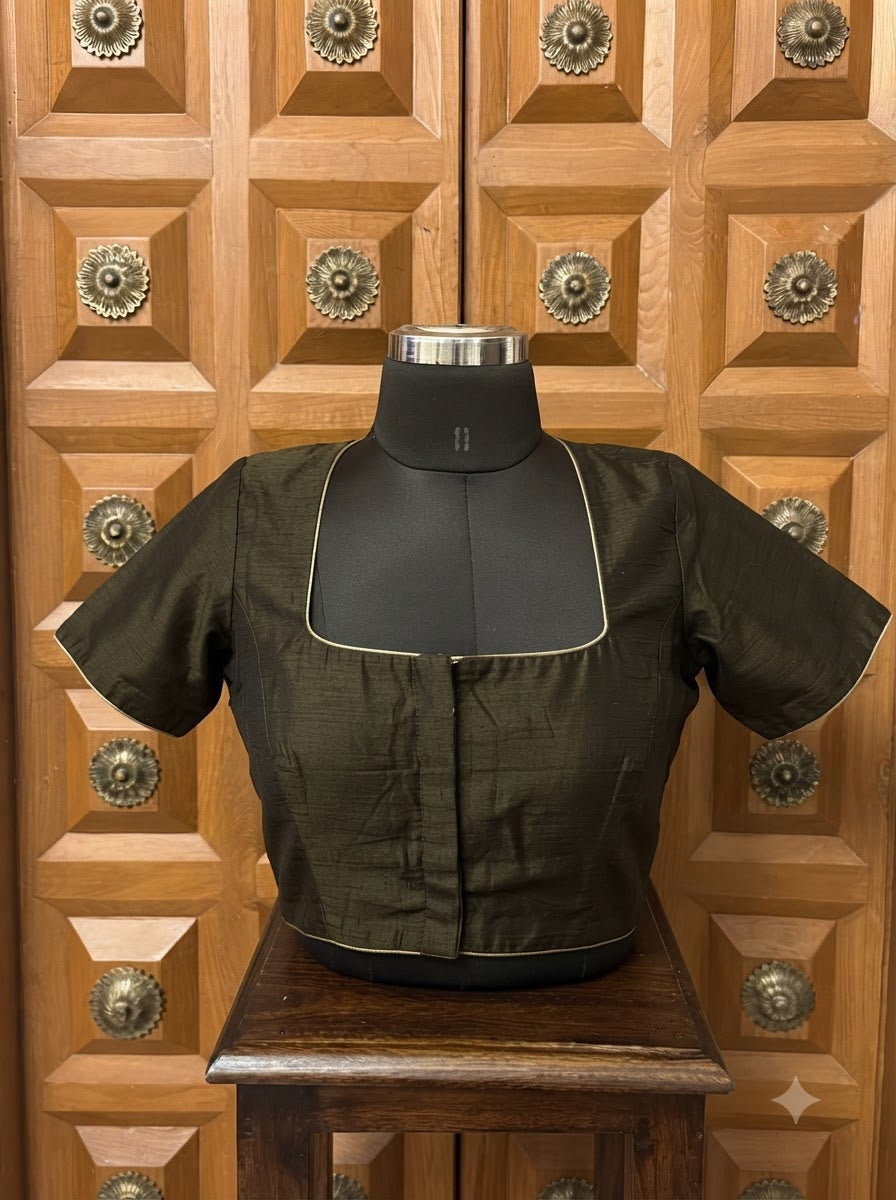 Solids Chic - Bend Square Neck - Olive Green MS