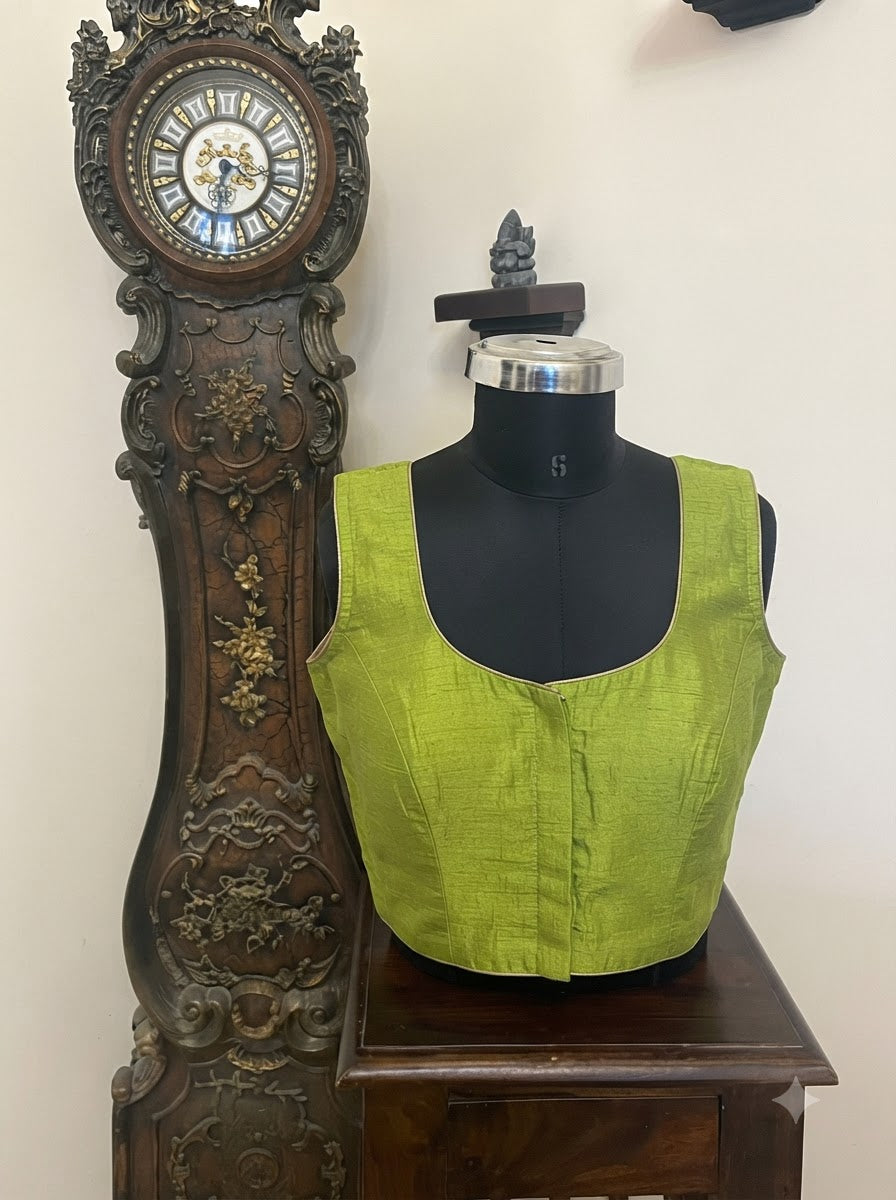 Solids Essential - Round Neck - Lime SL