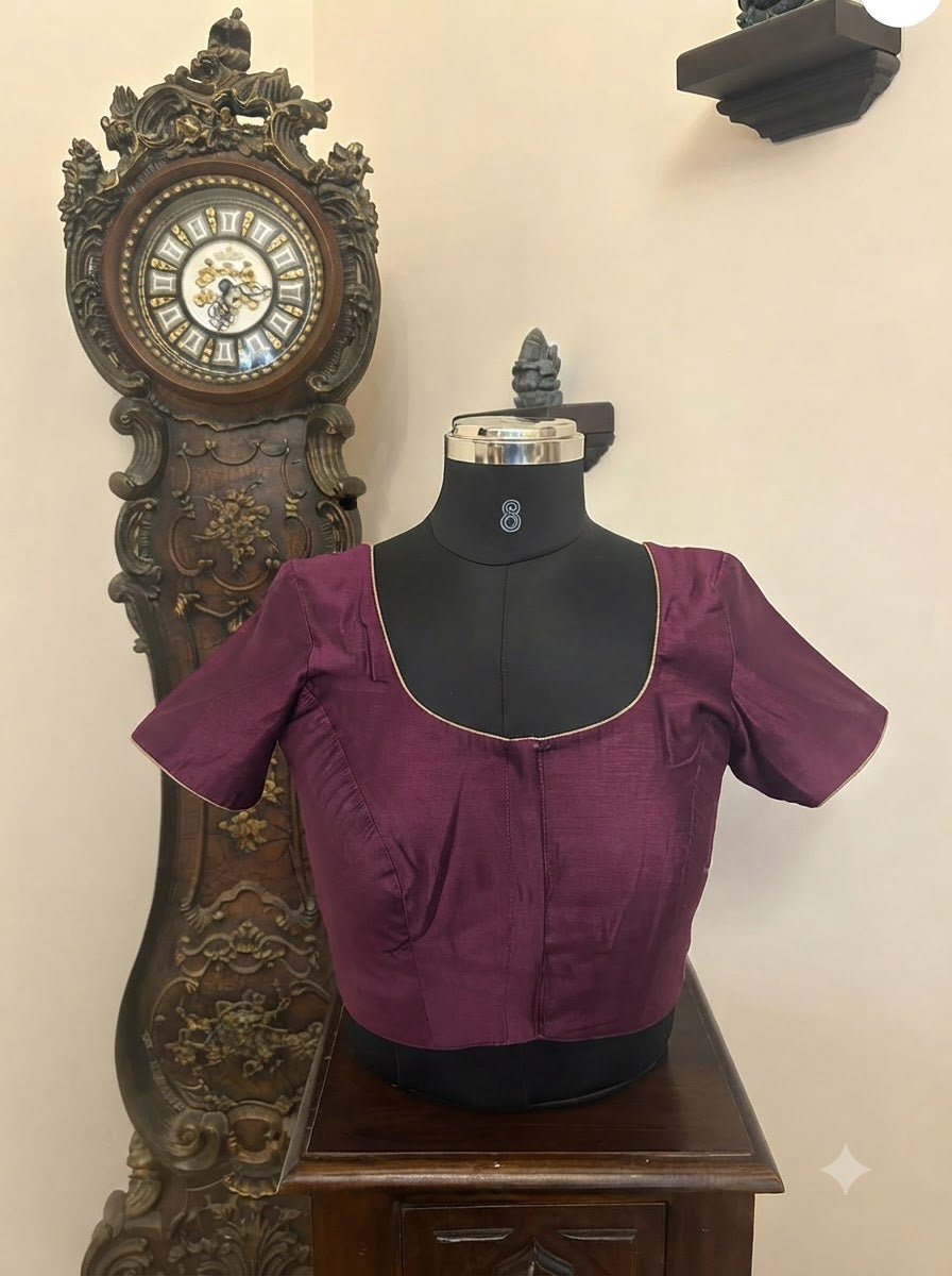 Solids Essential - Round Neck - Mulberry MS