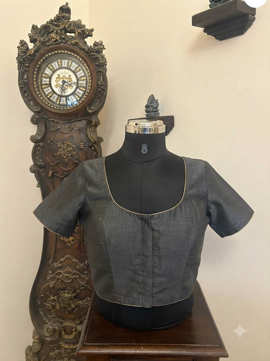 Solids Essential - Round Neck - Charcoal MS
