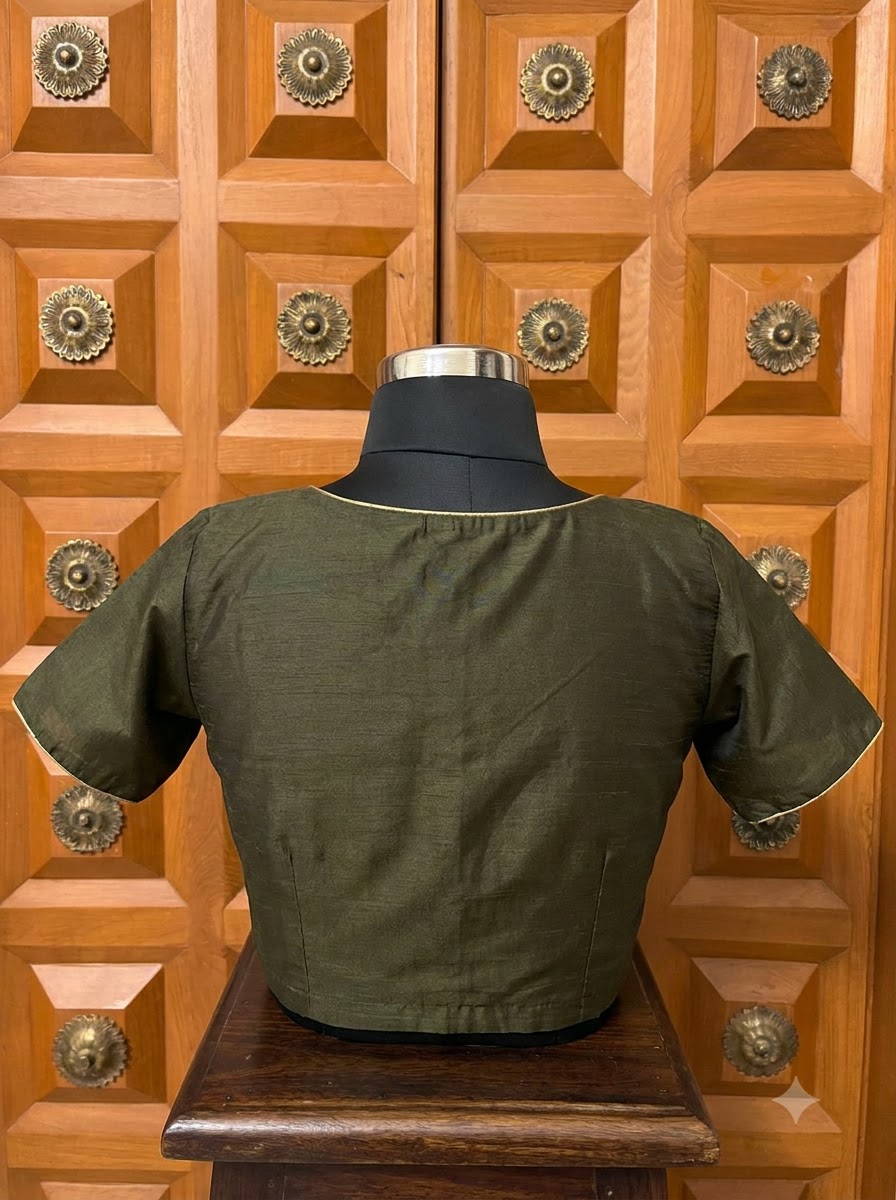 Solids Timeless - Boat Neck - Olive Green MS