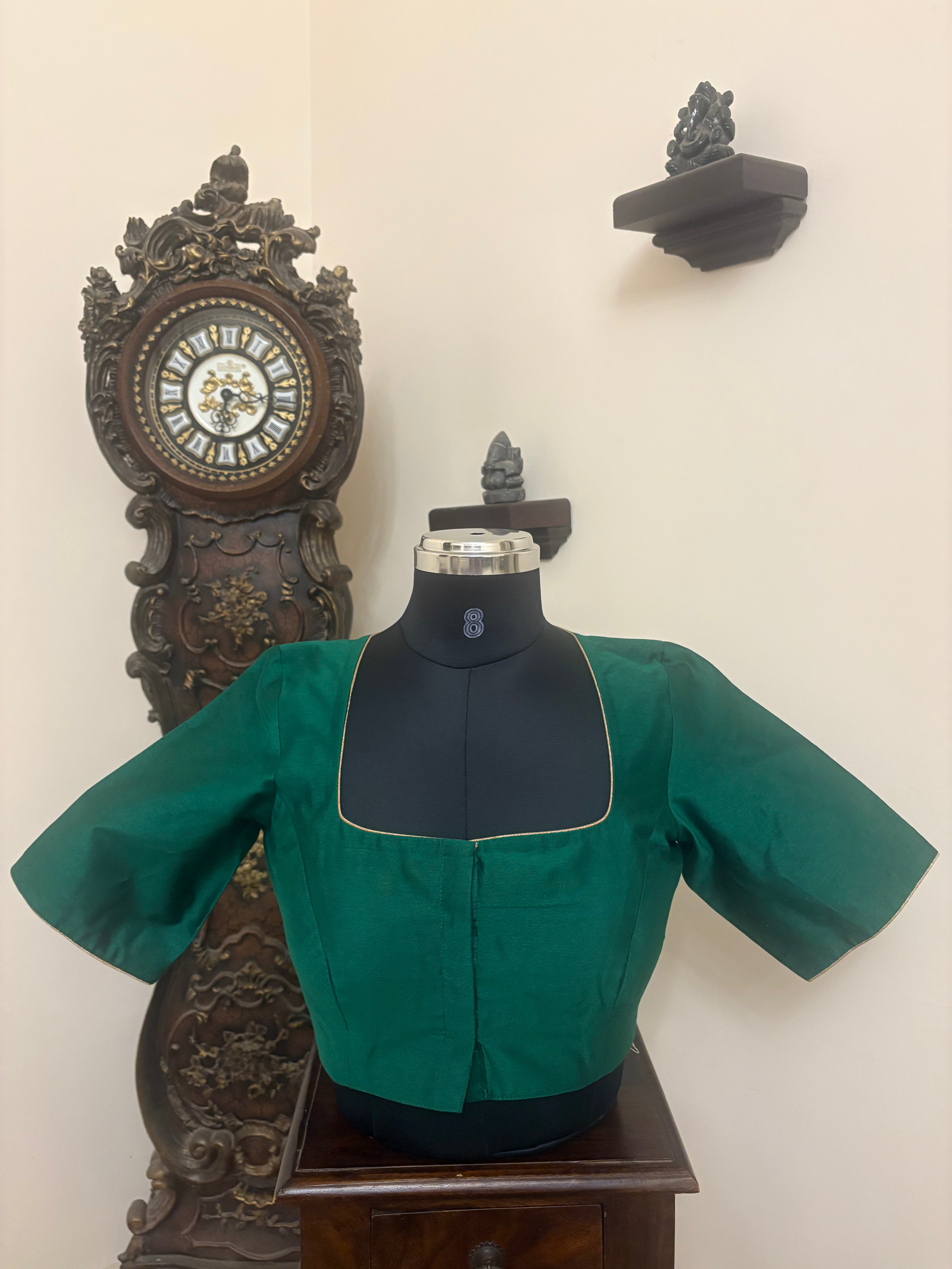 Solids Chic - Bend Square Neck - Cypress Green ES