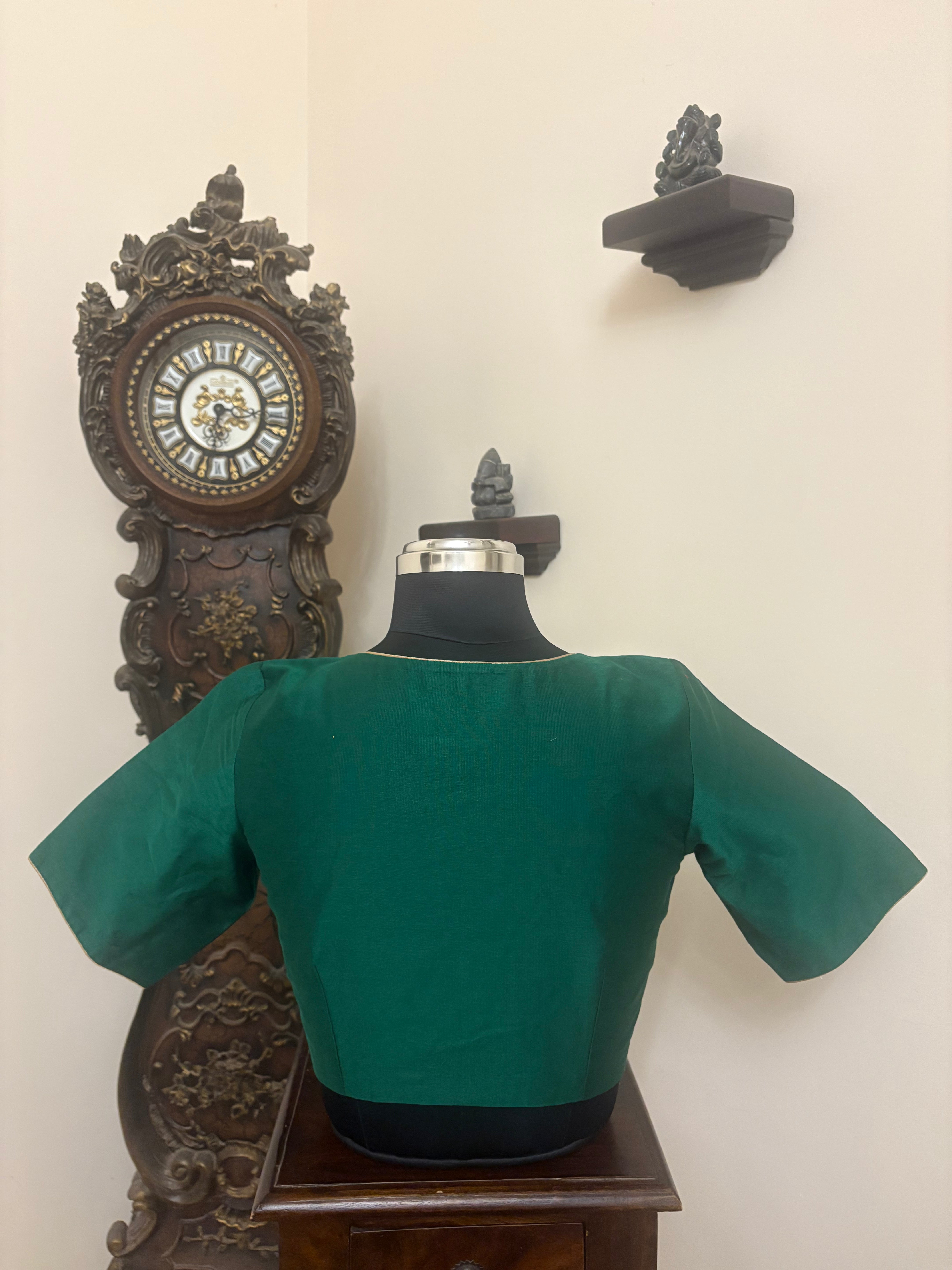 Solids Chic - Bend Square Neck - Cypress Green ES