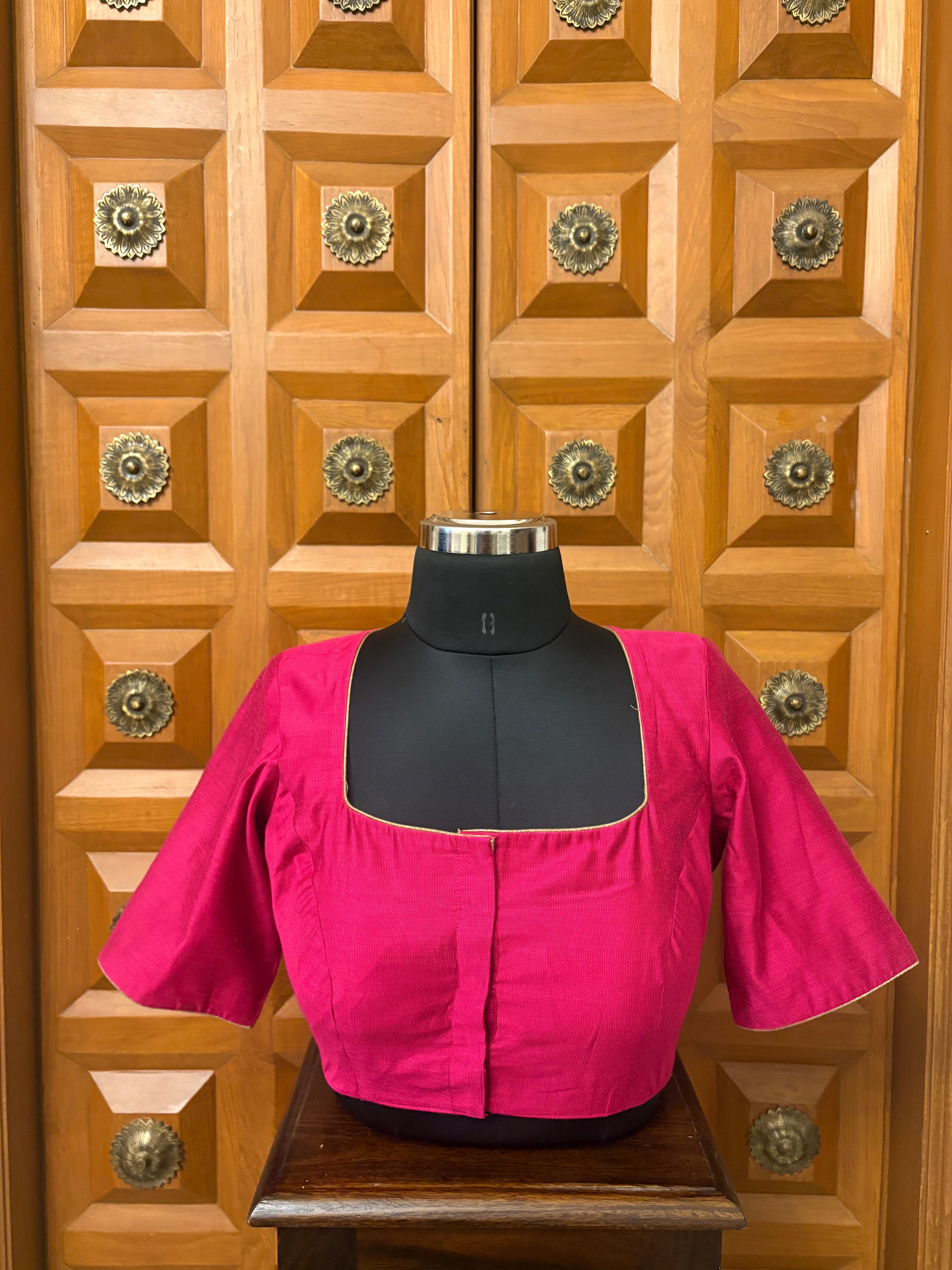 Solids Chic - Bend Square Neck - Pink Garnet ES