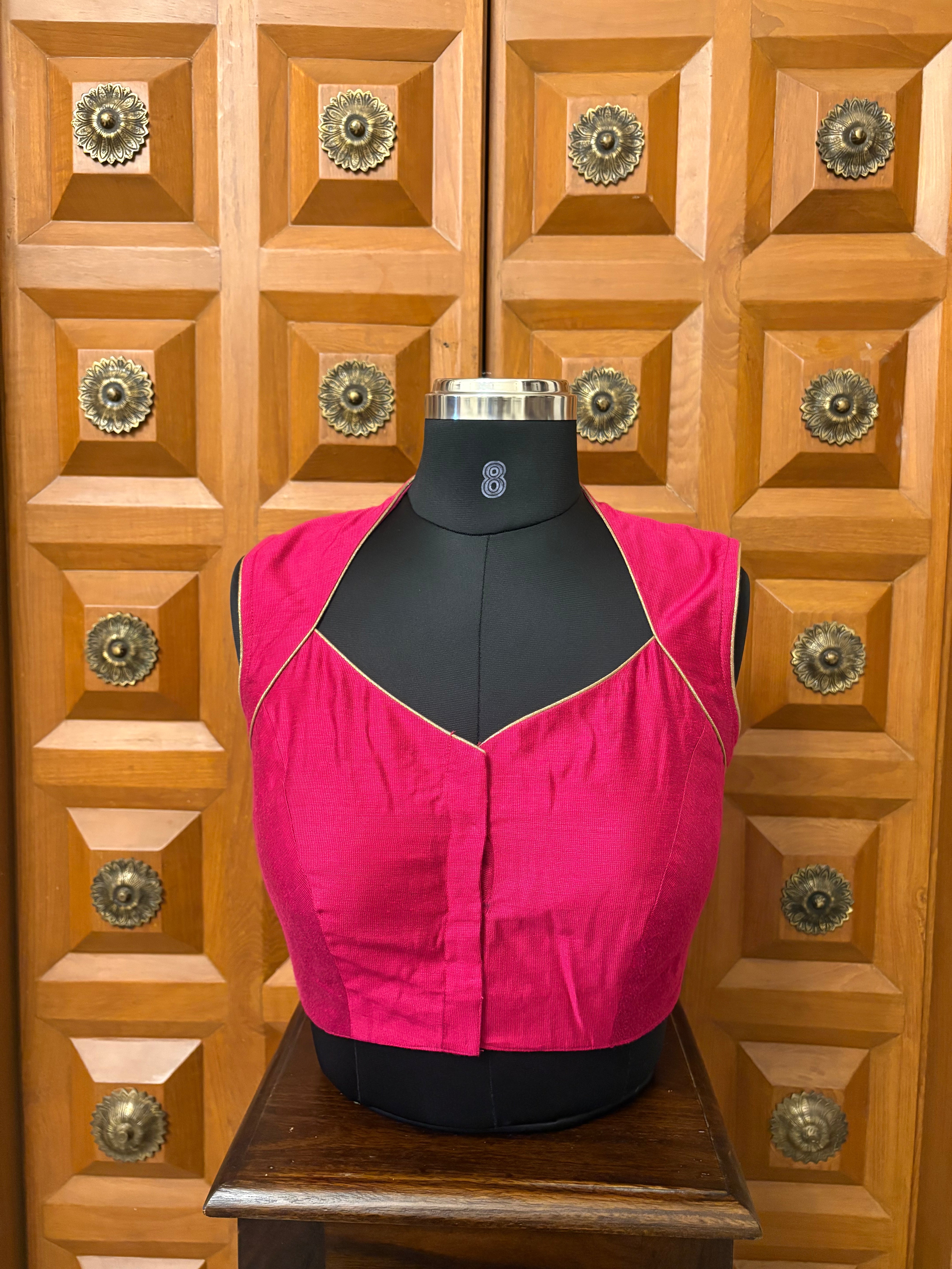 Solids Elite - Star Neck - Pink Garnet SL