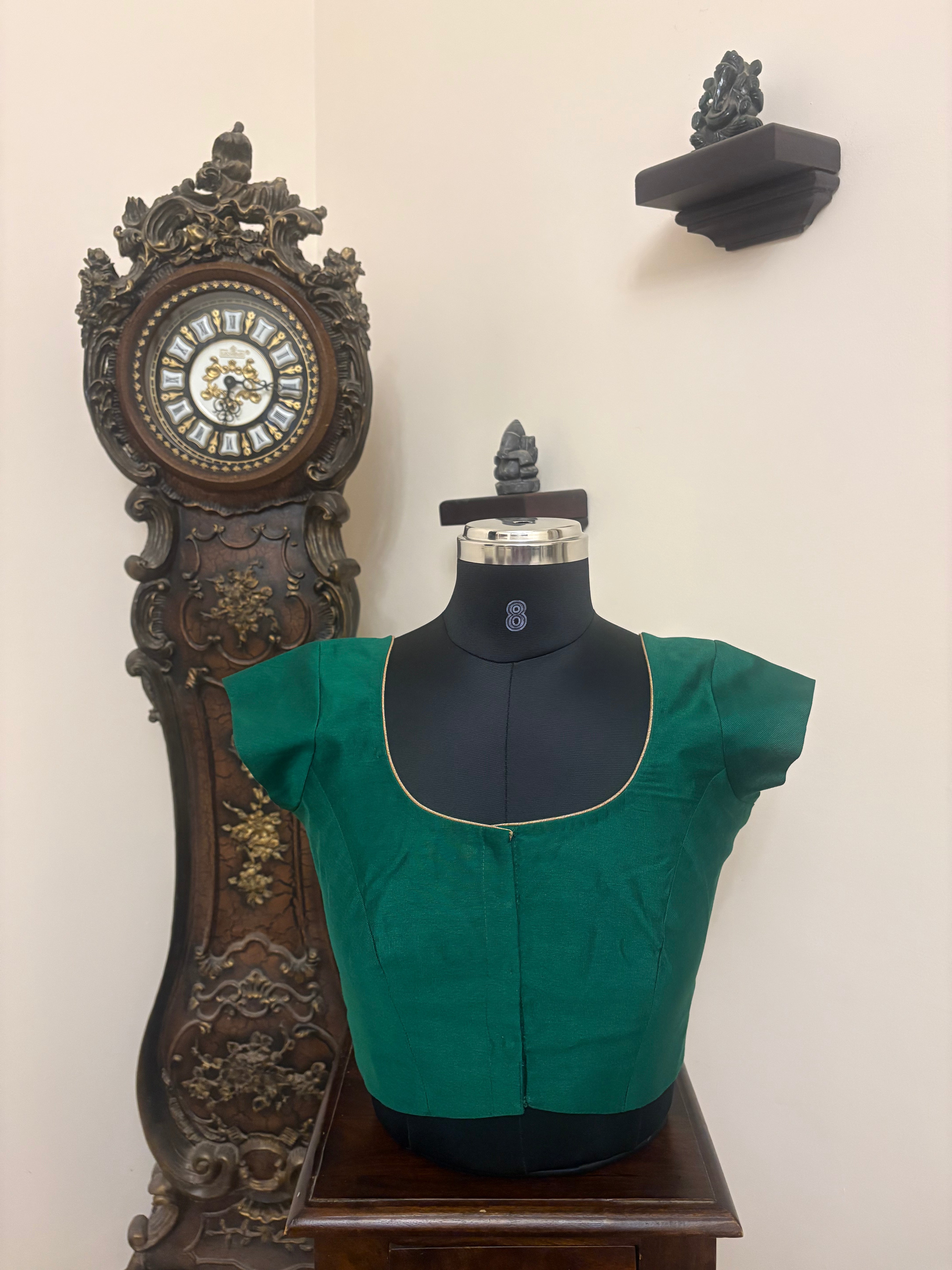 Solids Essential - Round Neck - Cypress Green CS
