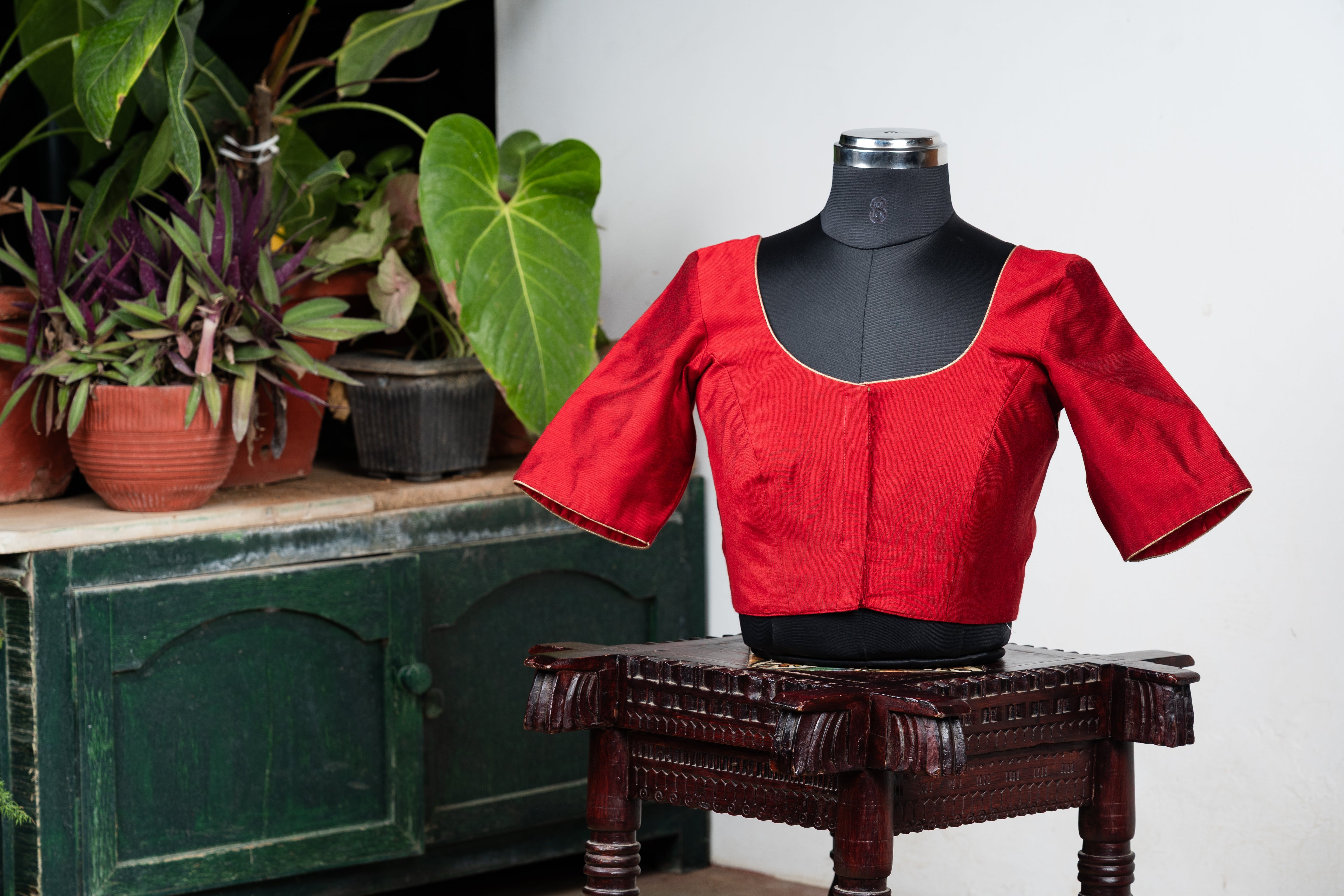 Solids Essential - Round Neck - Imperial Red ES