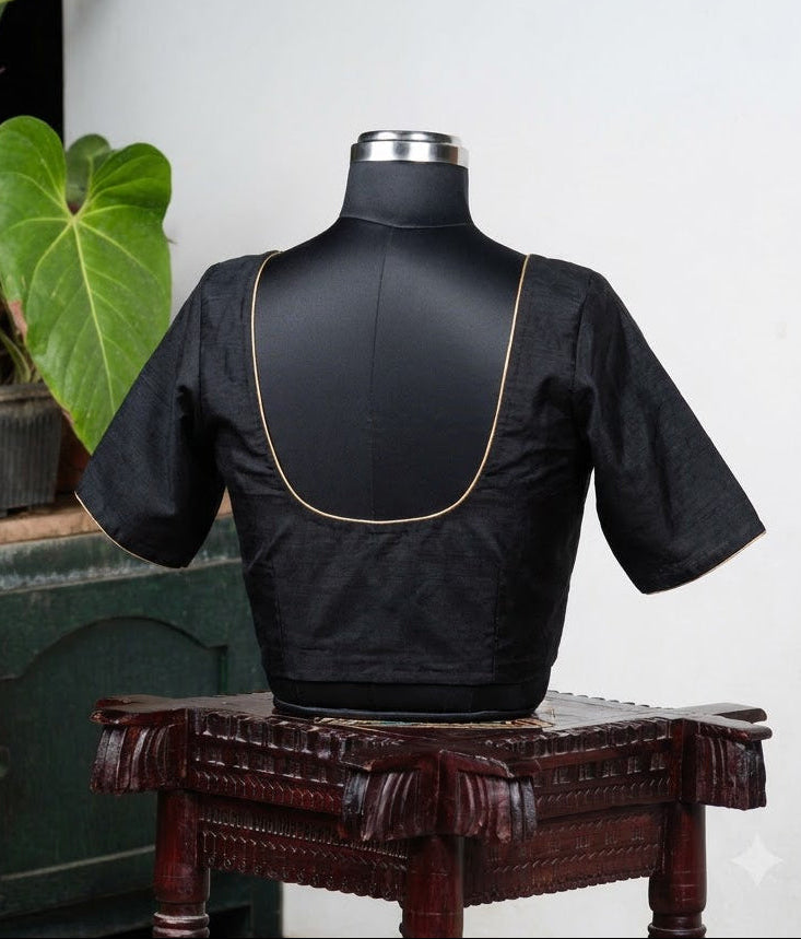 Solids Essential - Round Neck - Onyx Black ES