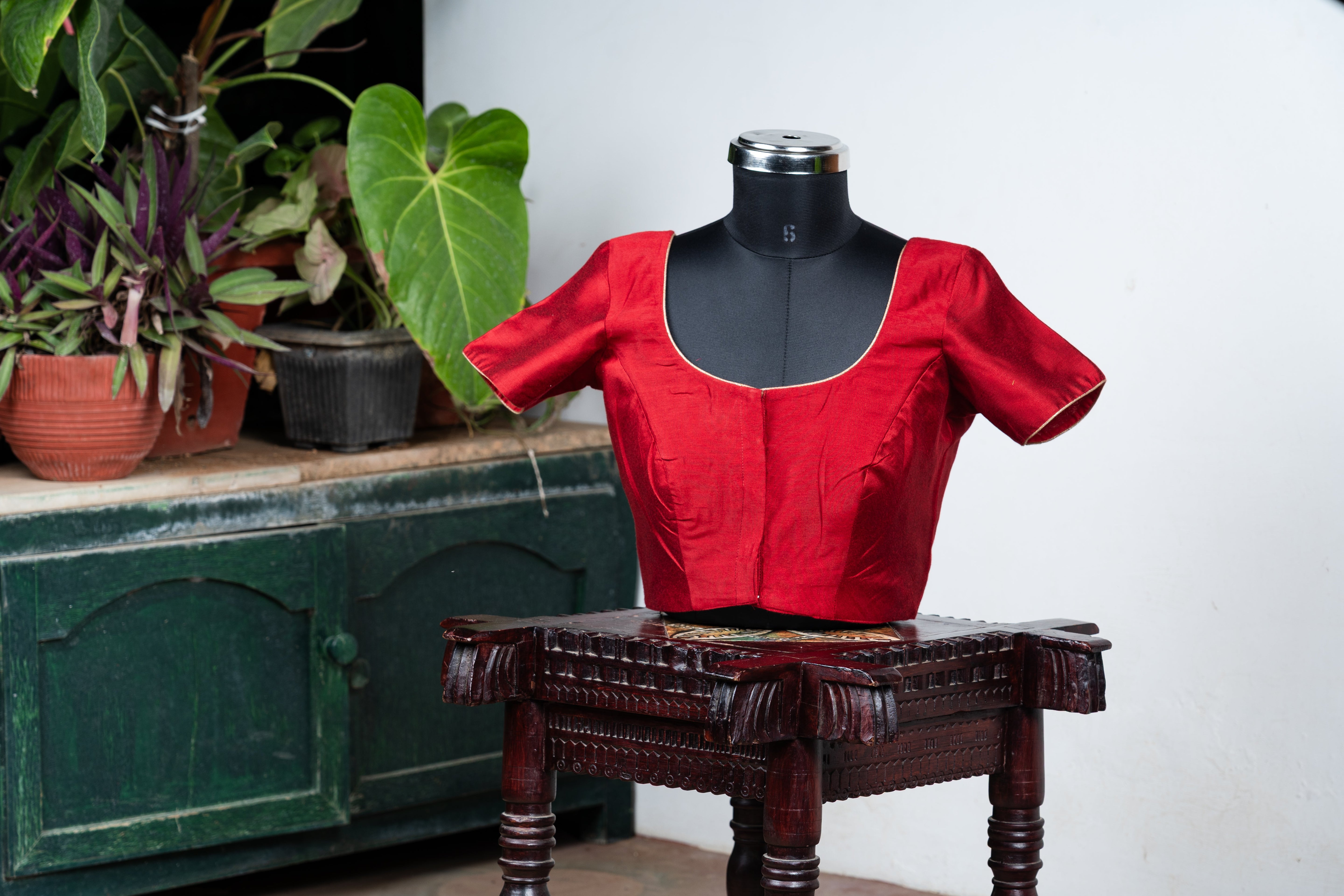 Solids Essential - Round Neck - Imperial Red MS