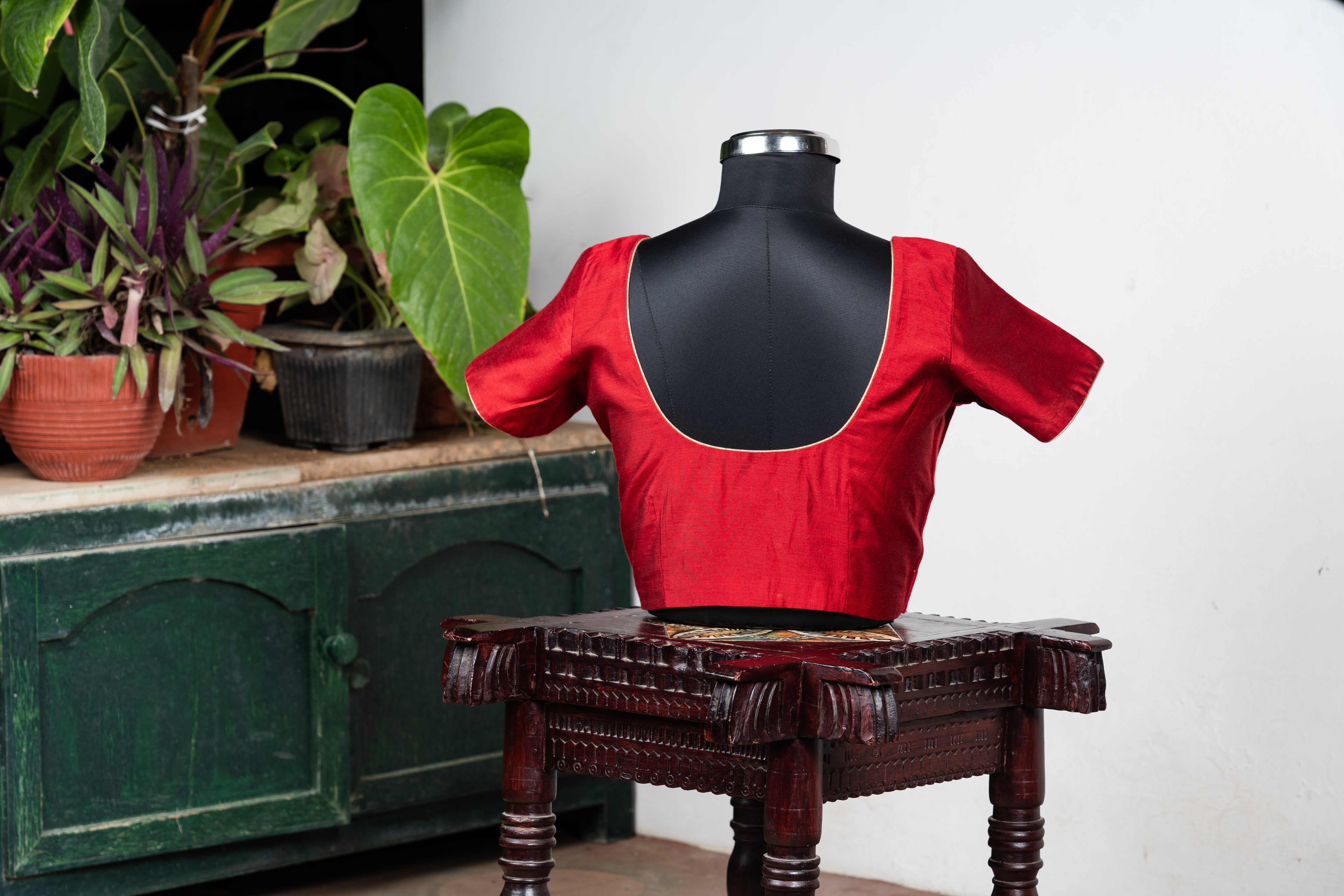 Solids Essential - Round Neck - Imperial Red MS