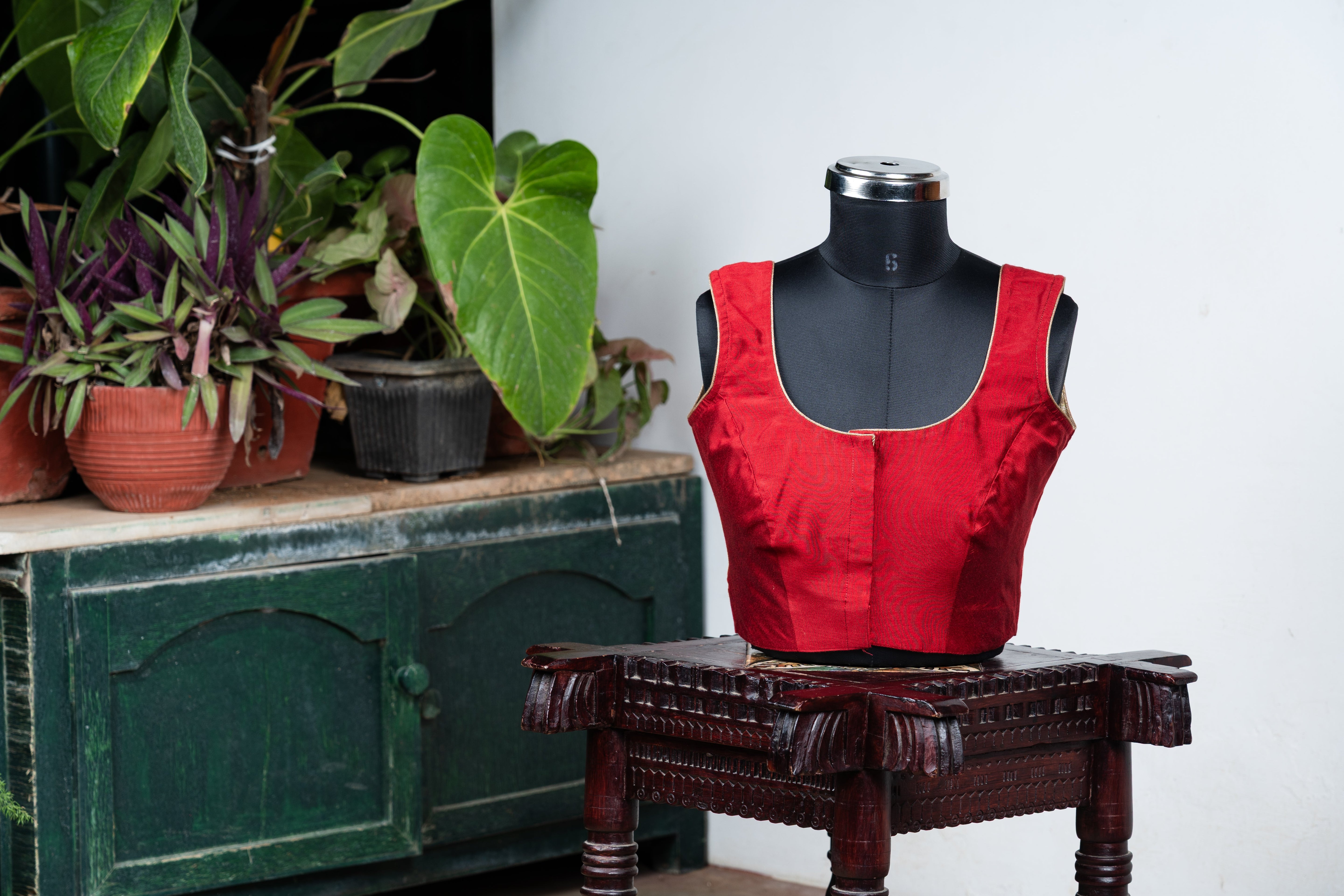 Solids Essential - Round Neck - Imperial Red SL