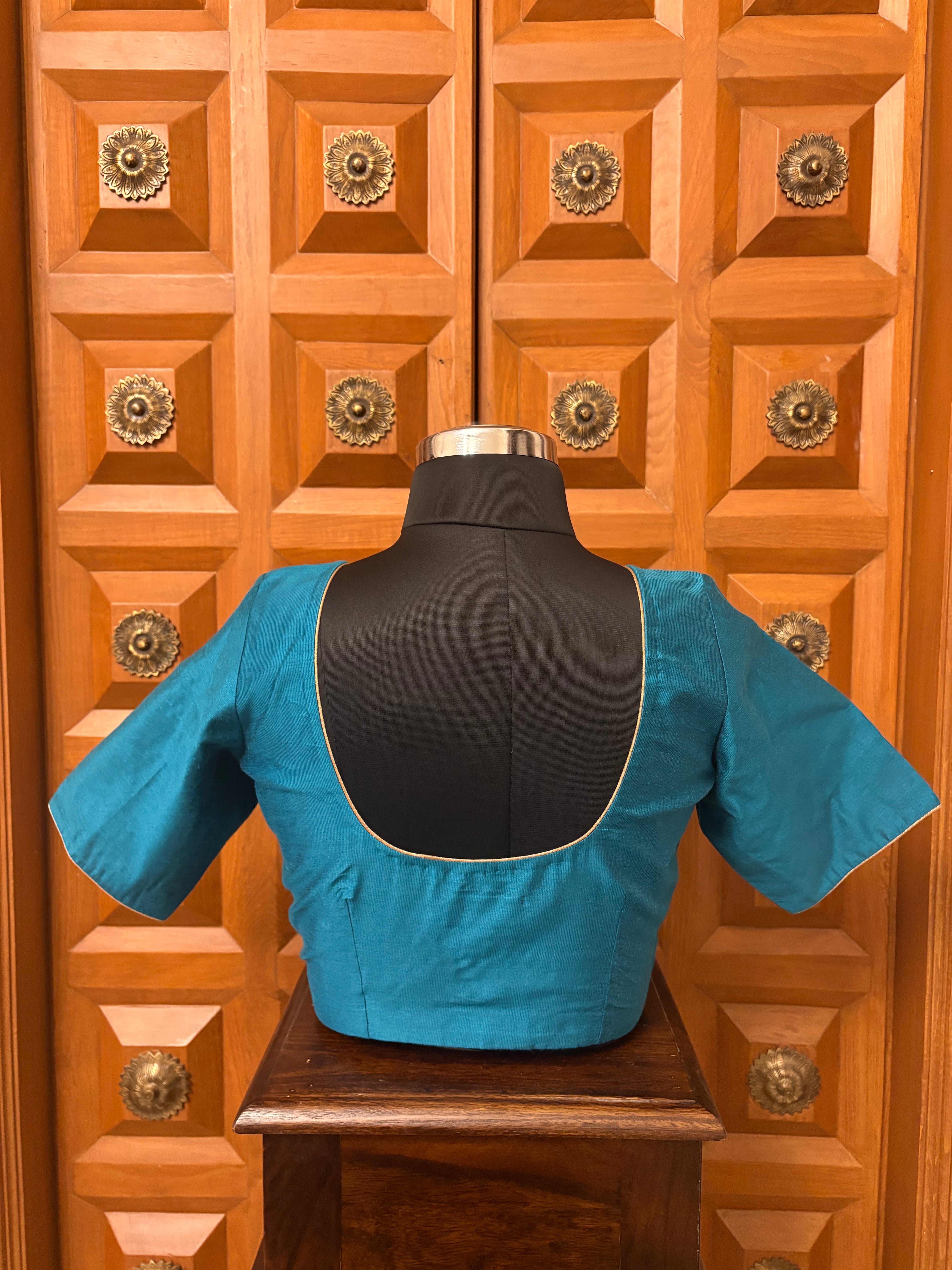 Solids Essential - Round Neck - Turquoise ES