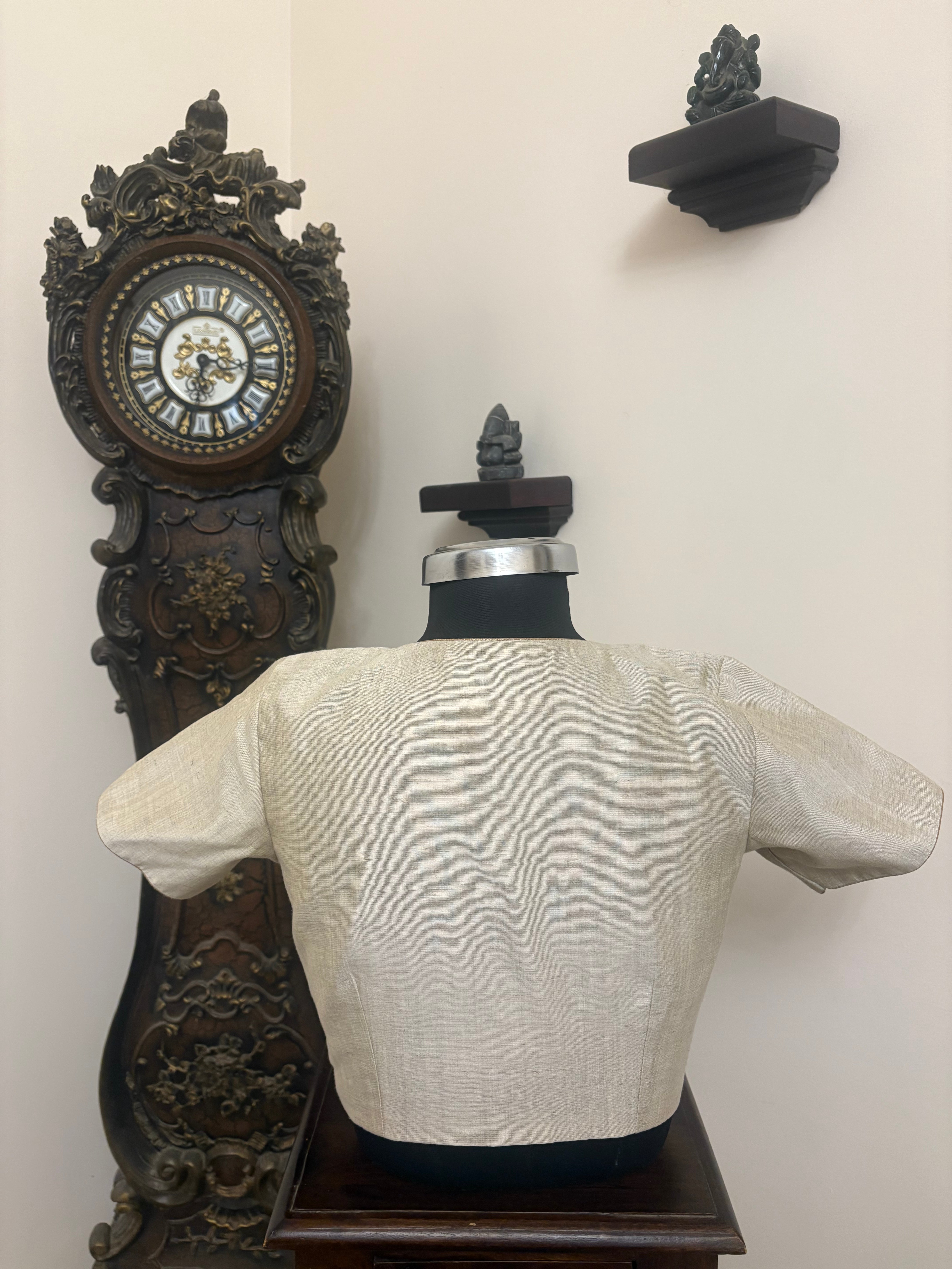 Solids Ethnic - 'V' Neck - Soft Mocha MS