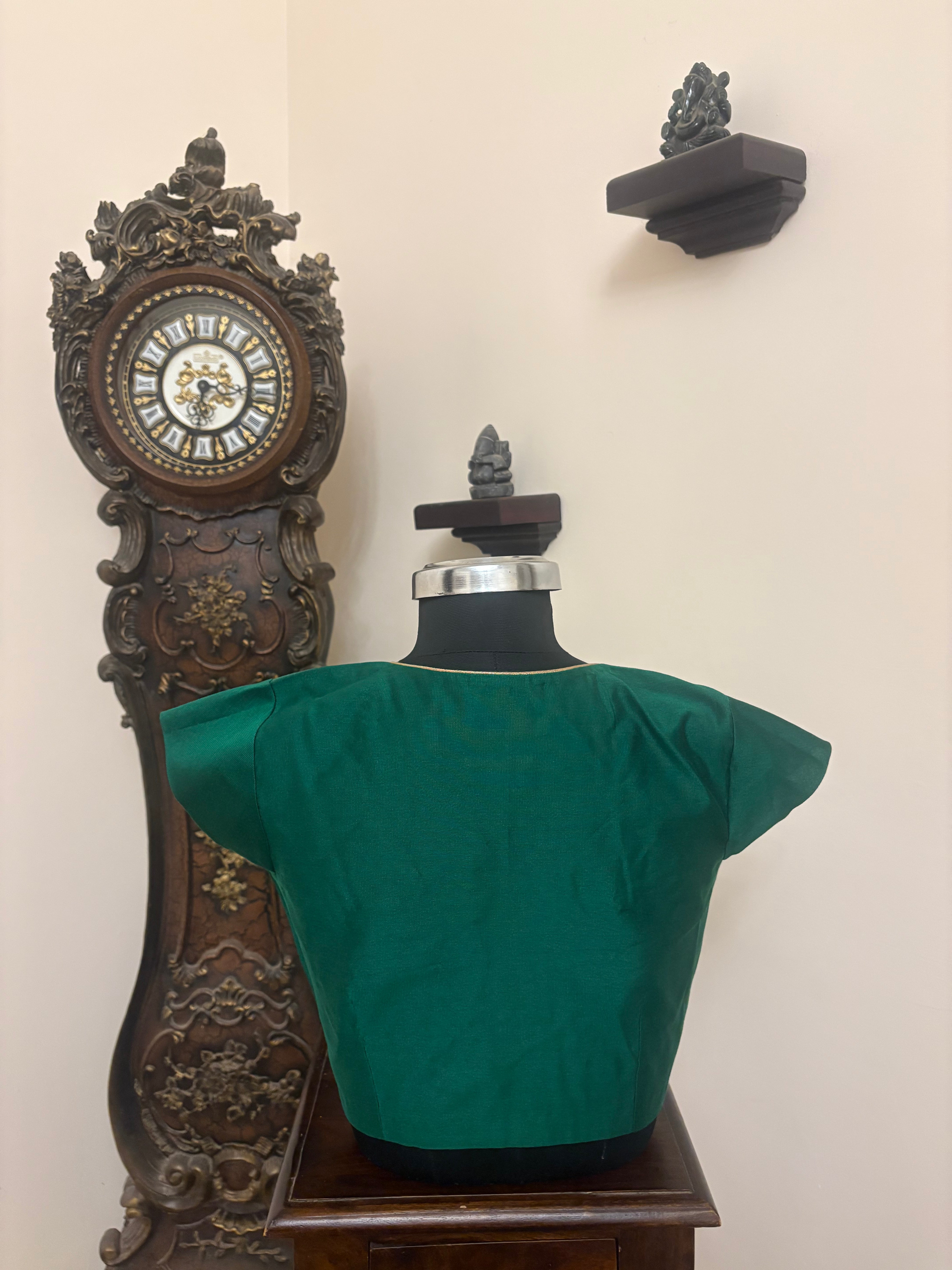 Solids Ethnic - 'V' Neck - Cypress Green CS