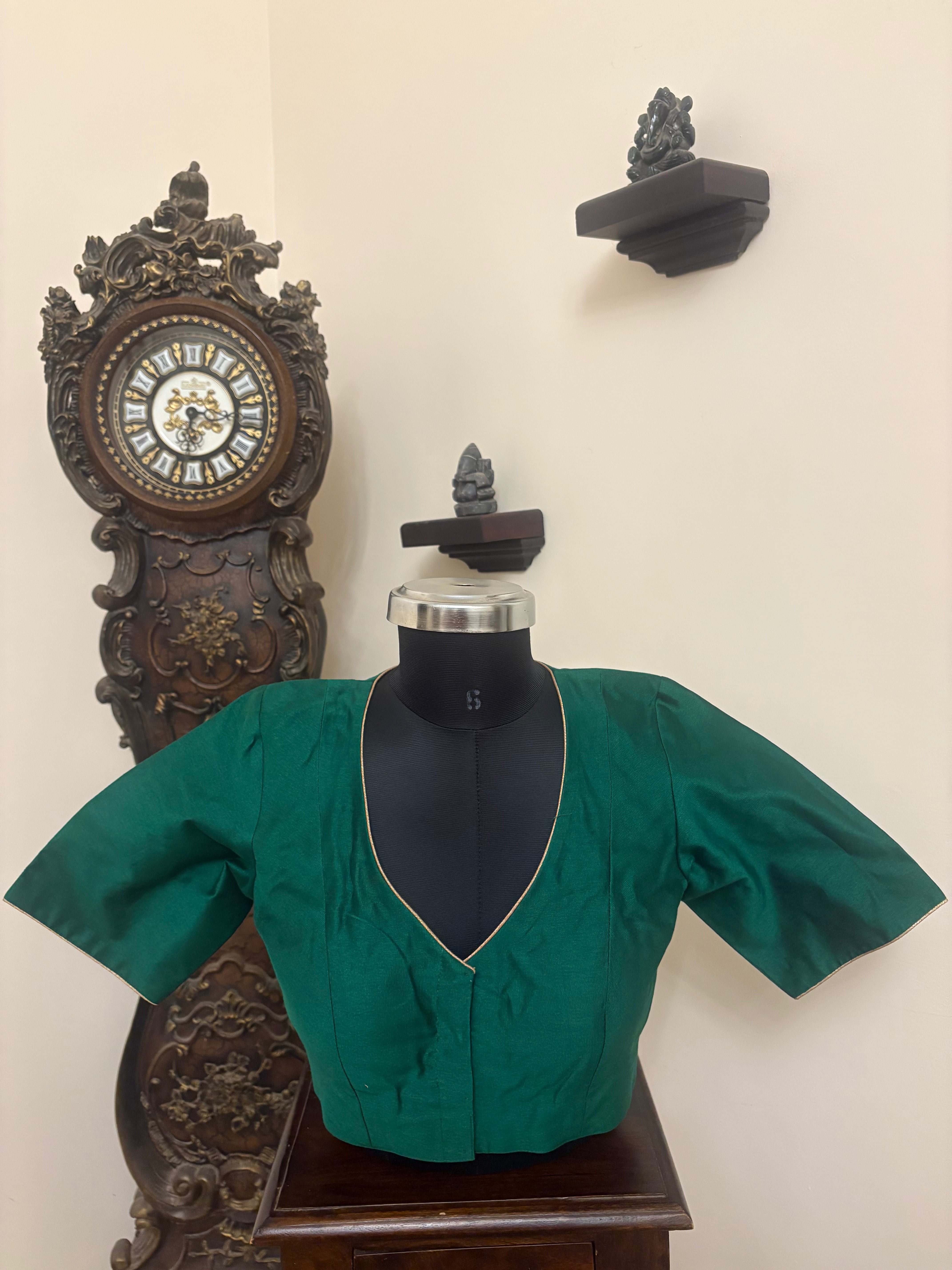 Solids Ethnic - 'V' Neck - Cypress Green ES
