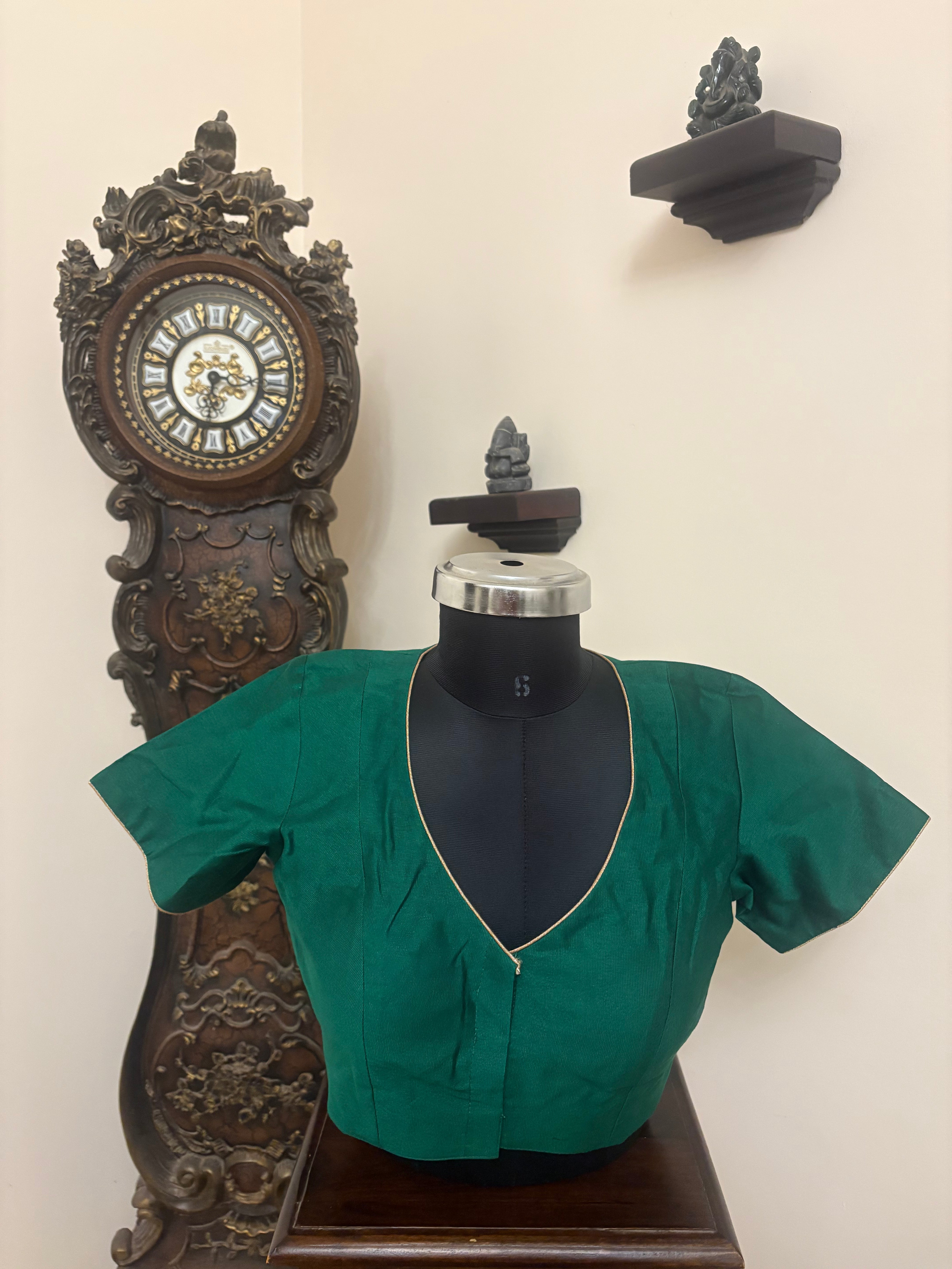 Solids Ethnic - 'V' Neck - Cypress Green MS