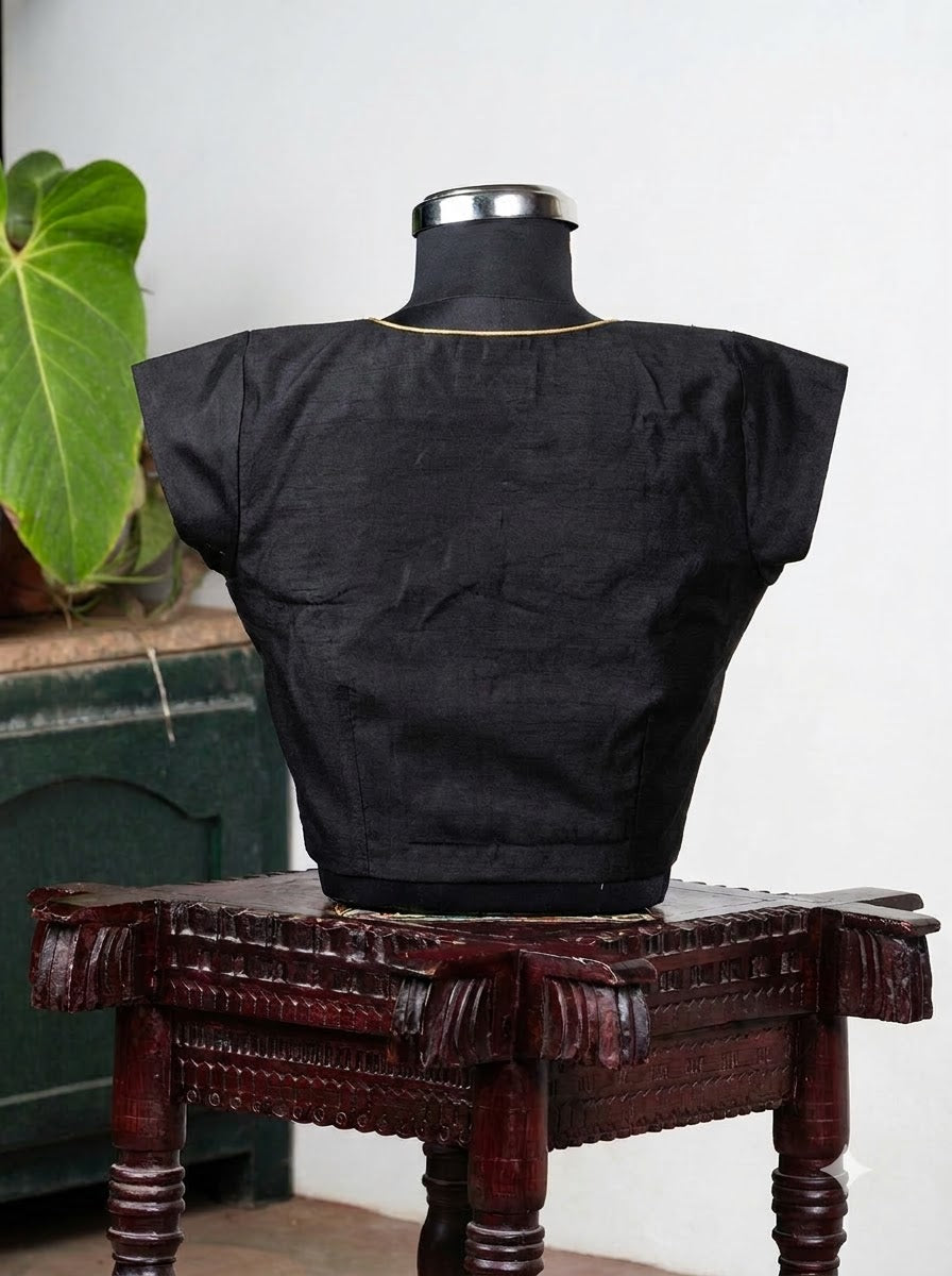 Solids Ethnic - 'V' Neck - Onyx Black