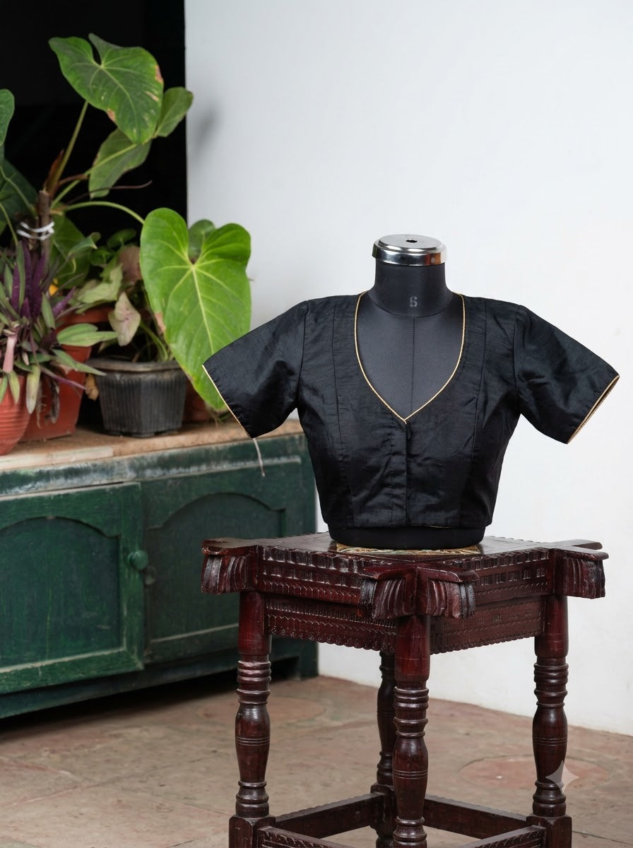 Solids Ethnic - 'V' Neck - Onyx Black MS