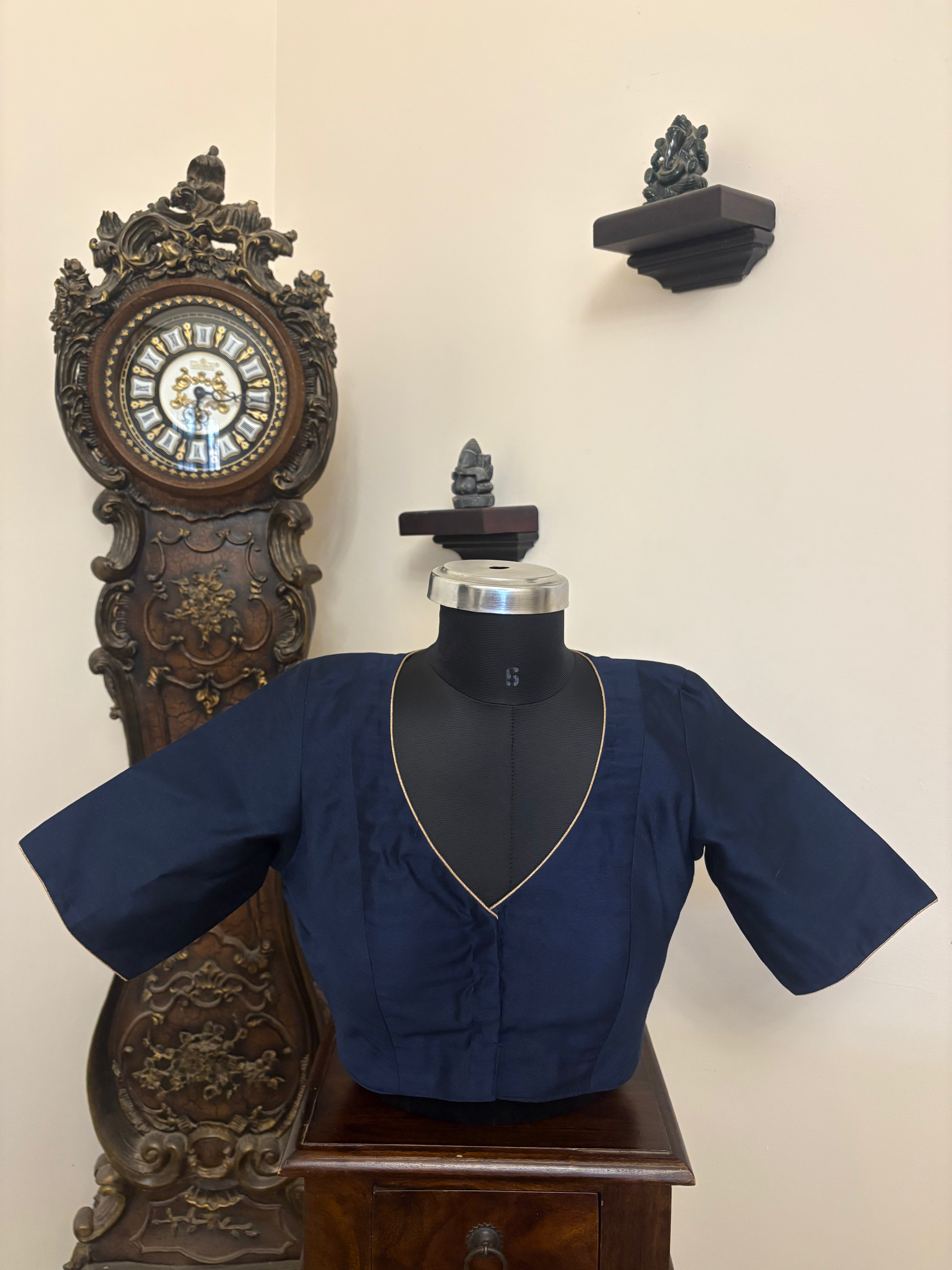 Solids Ethnic - 'V' Neck - Navy Blue ES