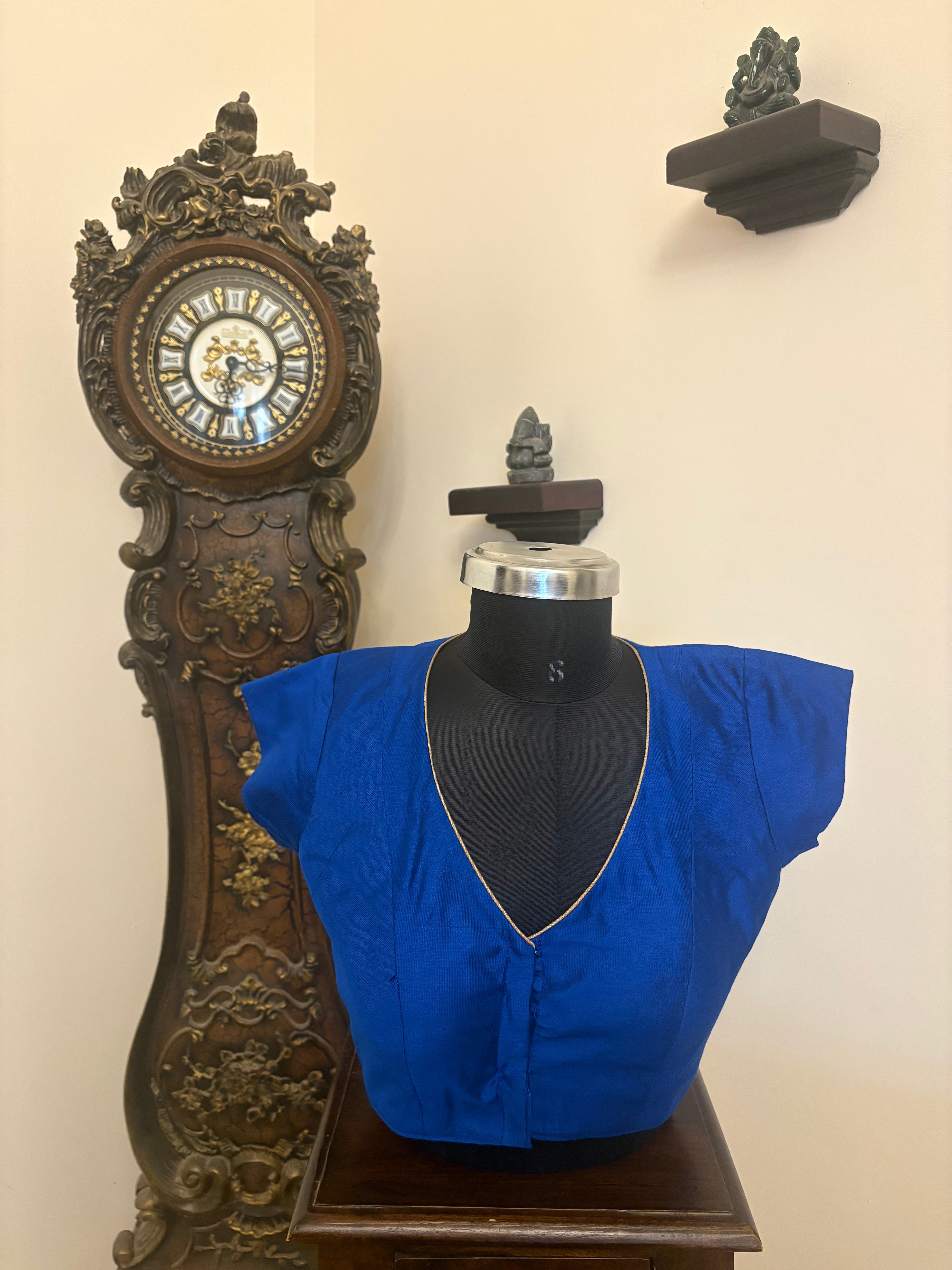 Solids Ethnic - 'V' Neck - Royal Blue CS