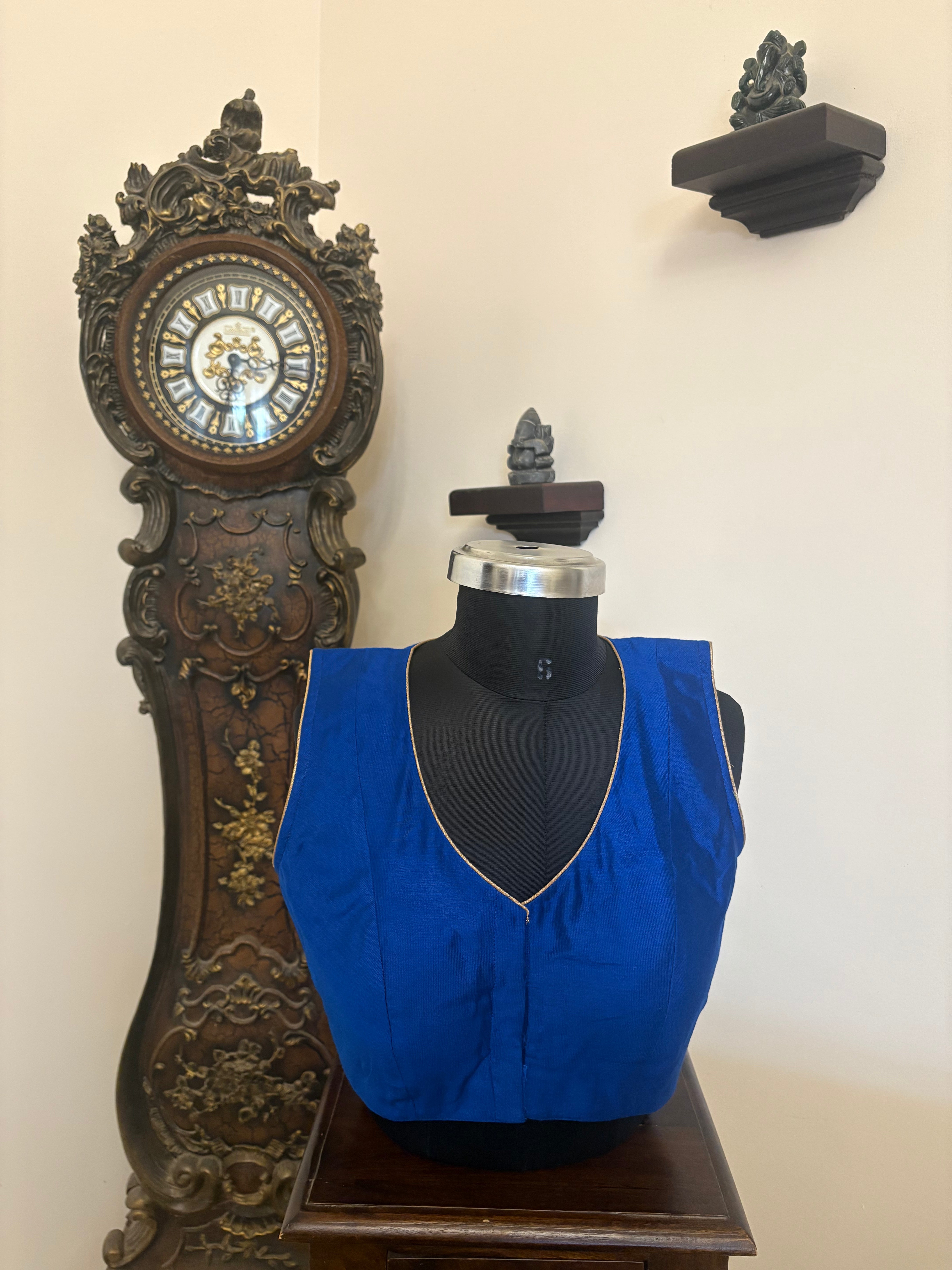 Solids Ethnic - 'V' Neck - Royal Blue SL