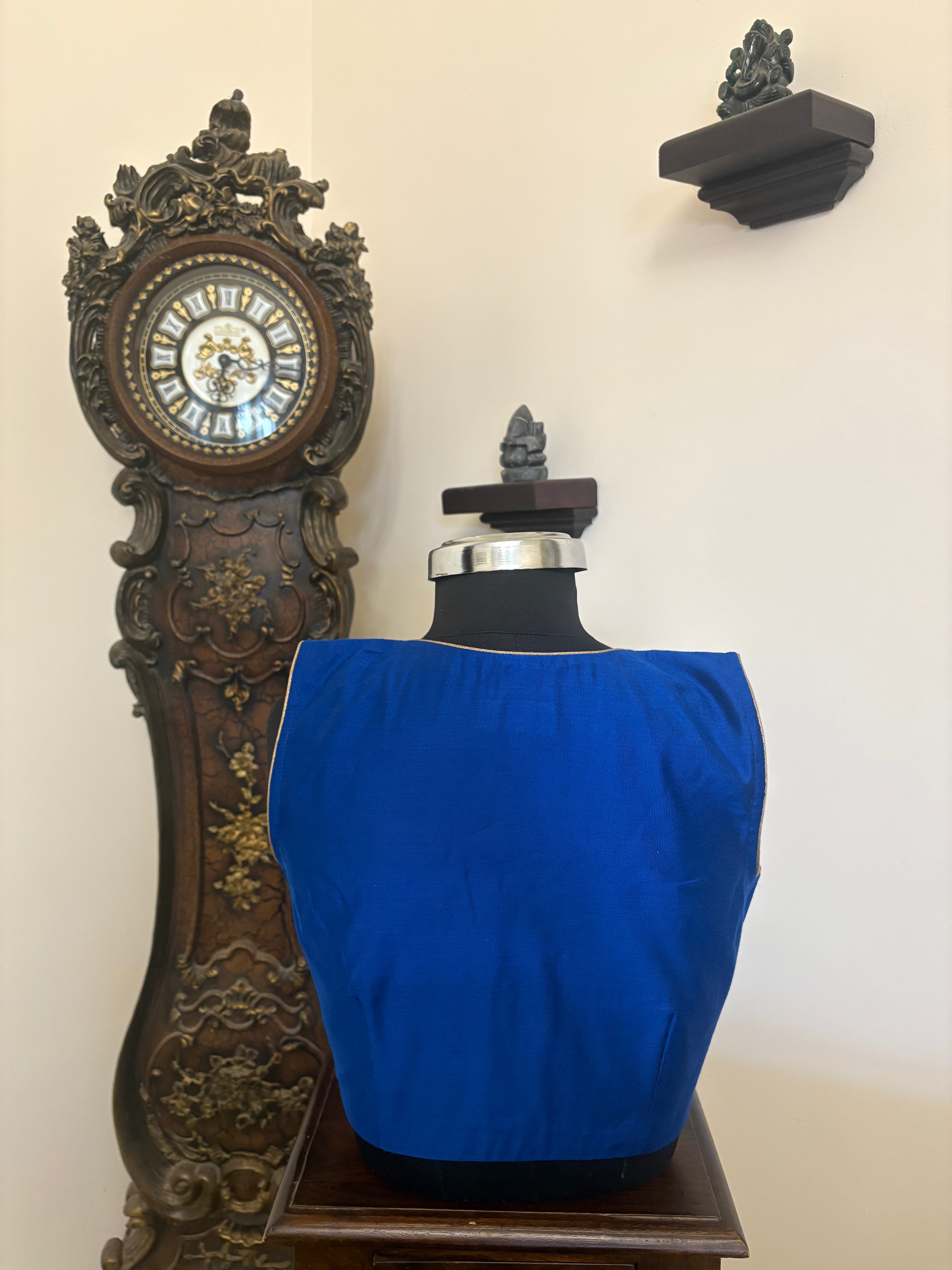 Solids Ethnic - 'V' Neck - Royal Blue SL
