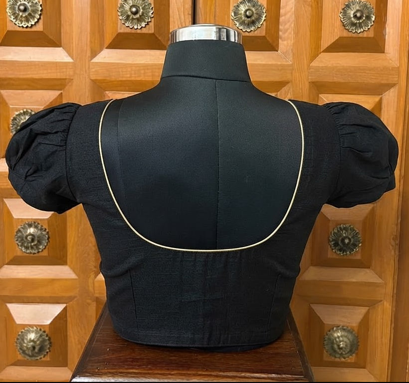 Solids Essential - Round Neck - Onyx Black PS
