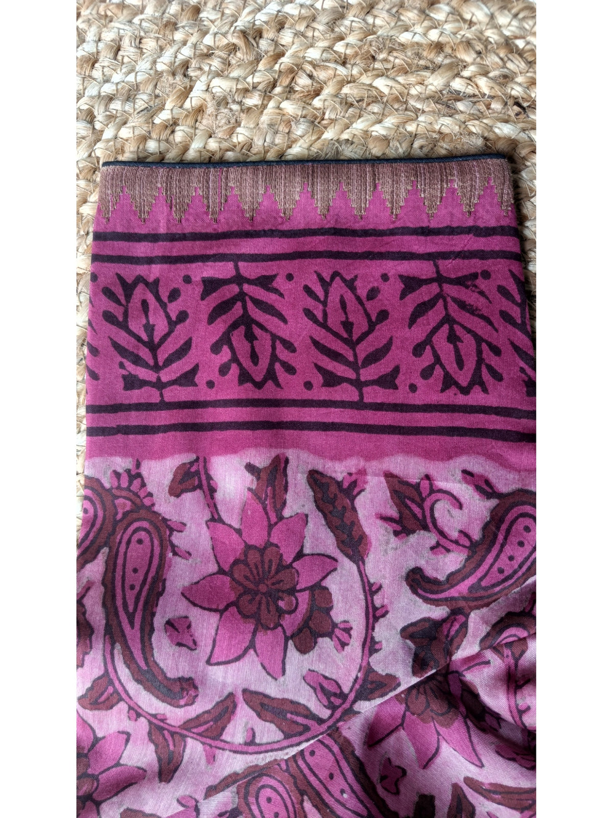 Paisley Megenta